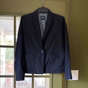 GAP women’s icon navy blazer size 6